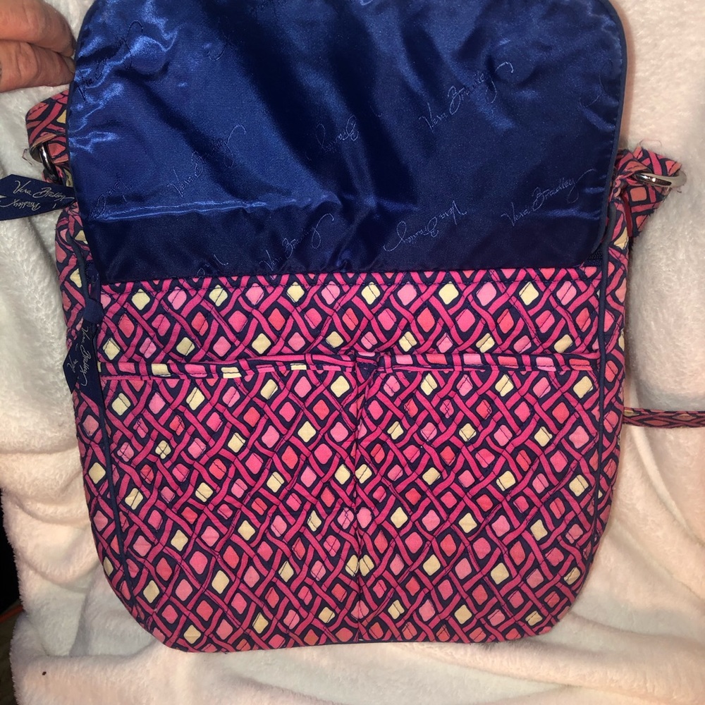Vera Bradley crossbody - Picture 3 of 5